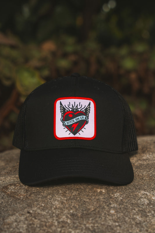 Buck Em Heart (Classic Fit - Black Mesh Cap)