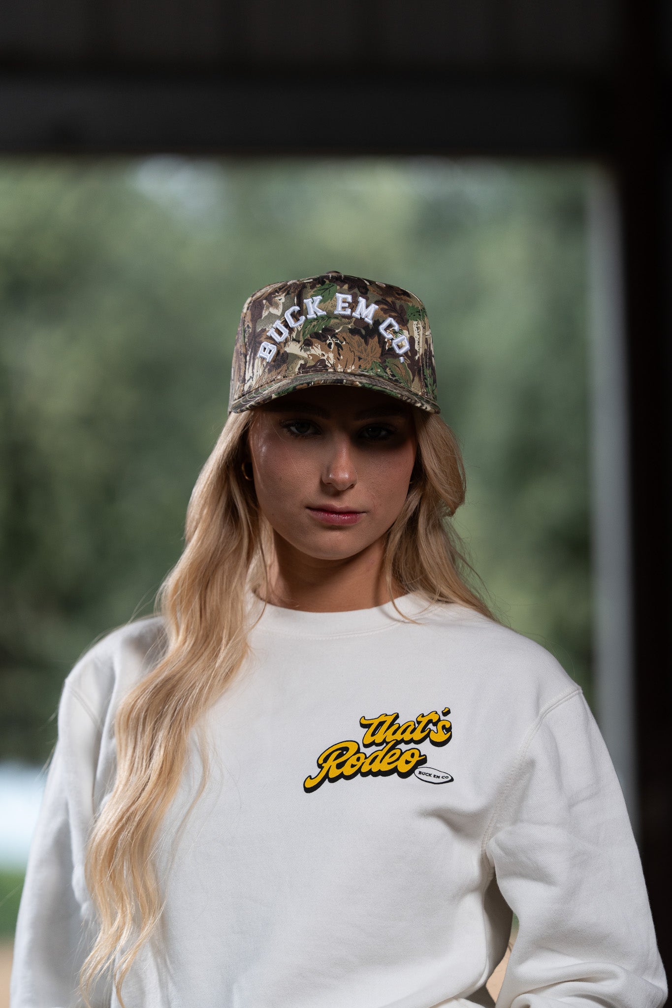 BUCK EM VARSITY CAP (Camo)