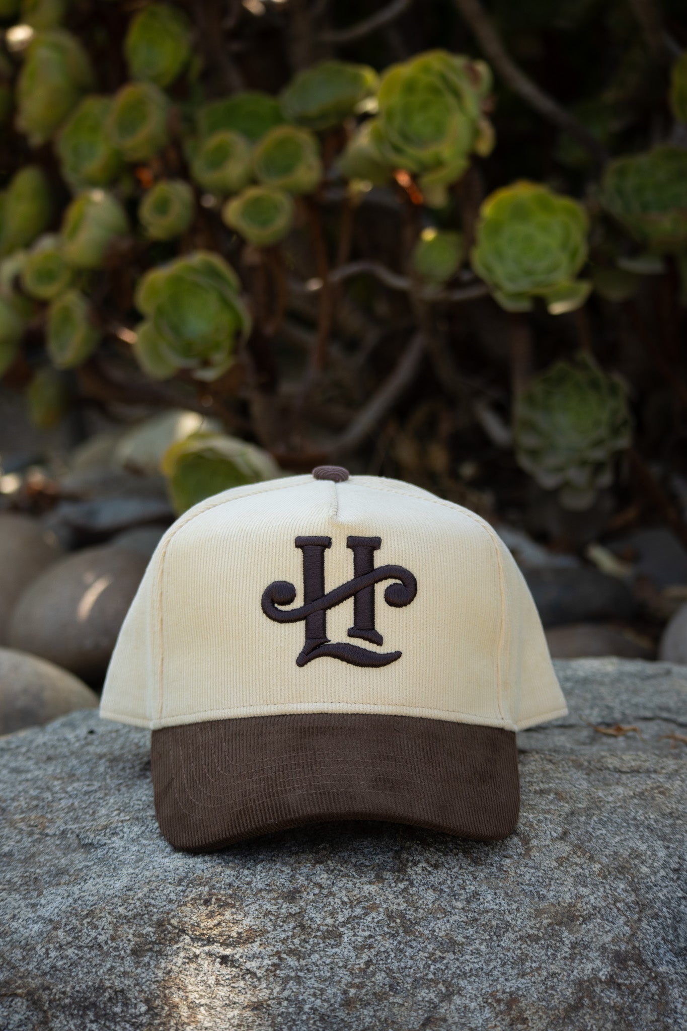LH (Brown/Tan Corduroy Cap)